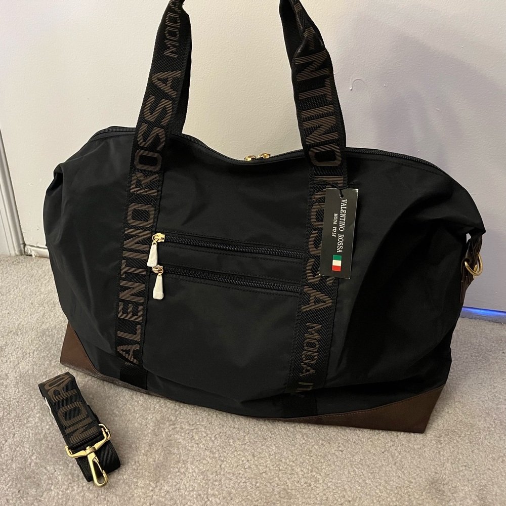 Valentino Rossa Travel Italy Luxury
Crossbody/Sling Bag